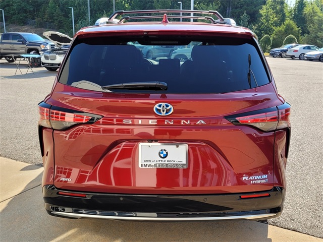 2023 Toyota Sienna Platinum photo 11