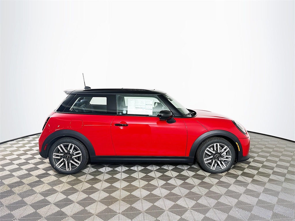 2025 Mini Cooper 2 Door Hardtop Signature photo 4