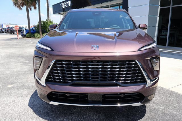 2026 Buick Enclave Avenir photo 2