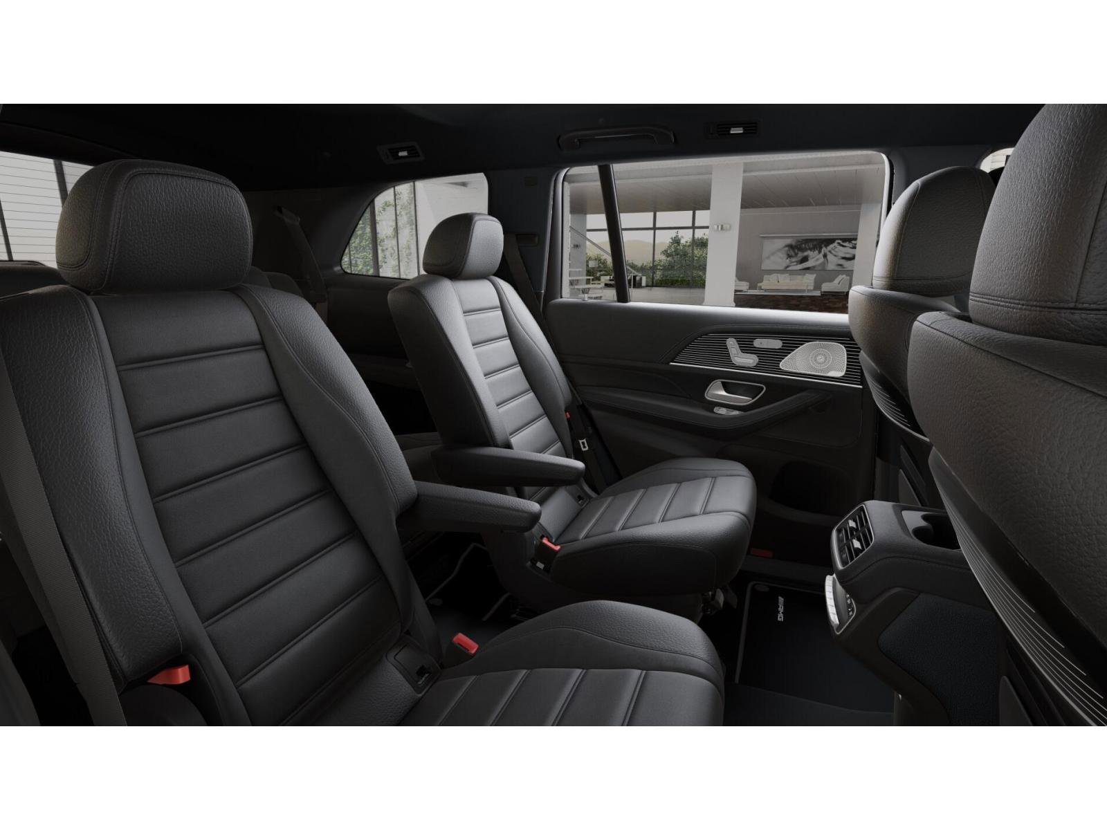 2025 Mercedes Benz GLS 450 4MATIC photo 5