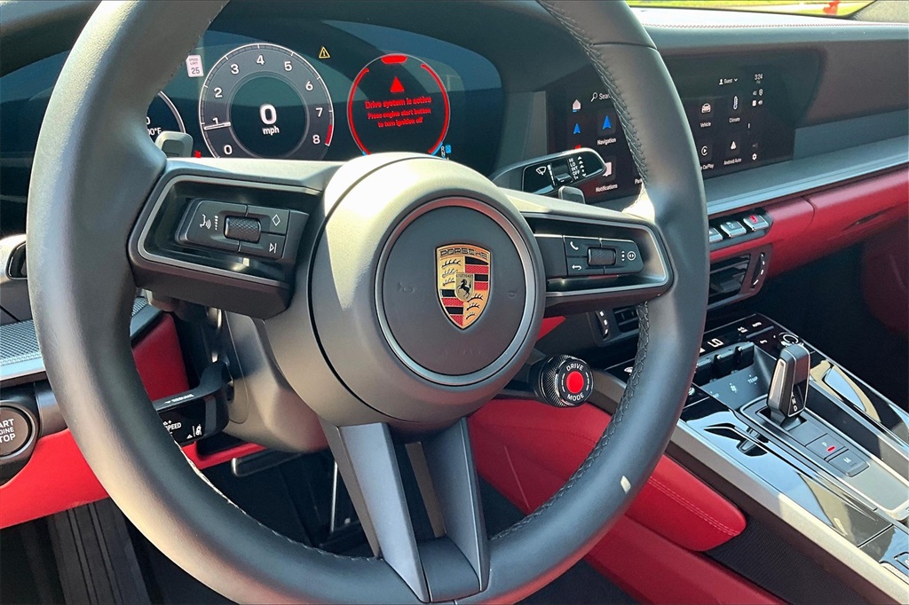 2025 Porsche 911 photo 14