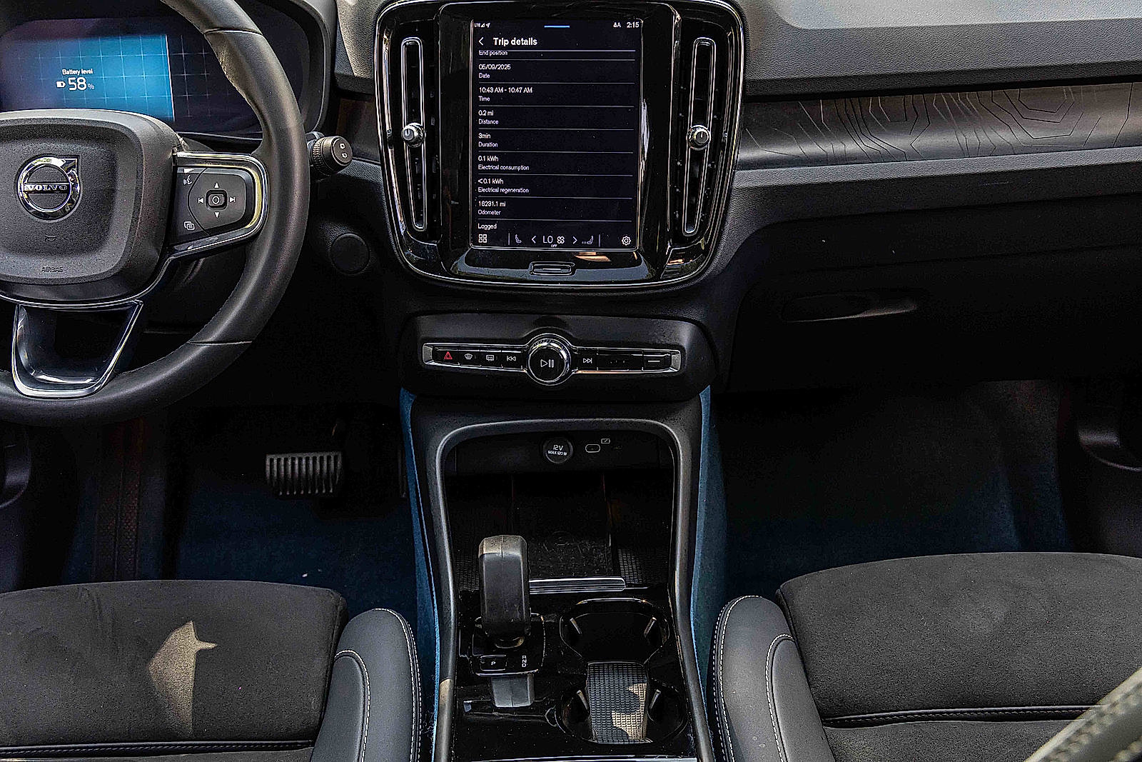 2023 Volvo XC40 Recharge Plus photo 11