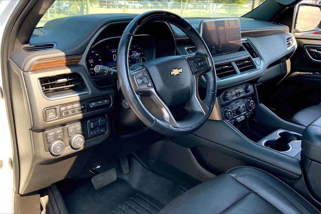 2023 Chevrolet Suburban High Country photo 13