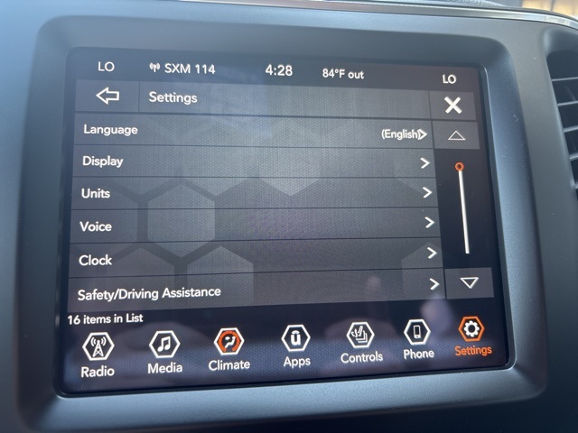 2021 Jeep Cherokee Latitude Lux photo 13