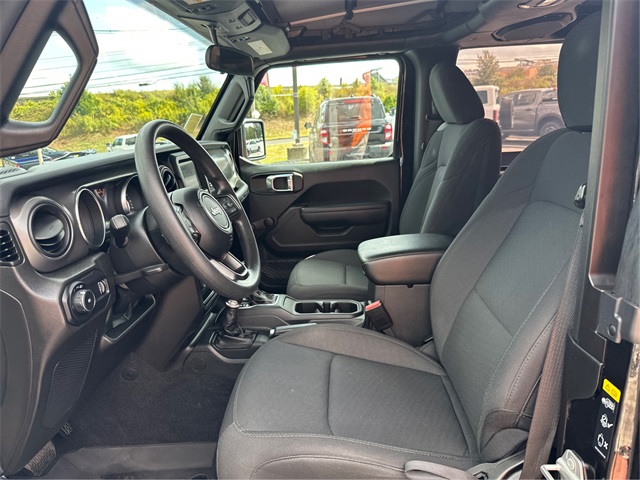 2023 Jeep Wrangler Willys photo 9