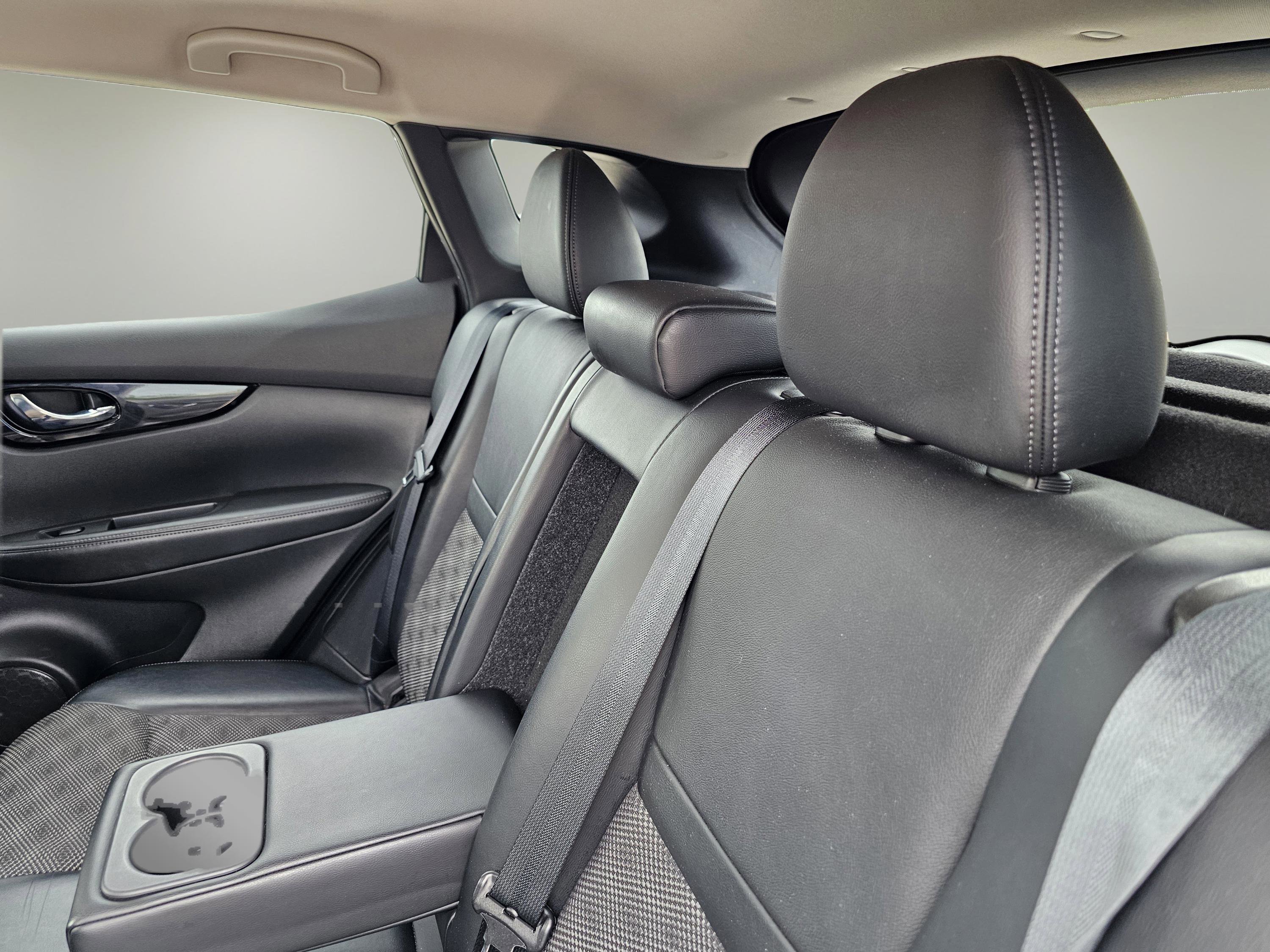 2022 Nissan Rogue Sport SV photo 24