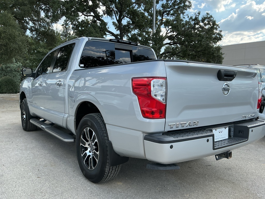 2019 Nissan Titan SV photo 5