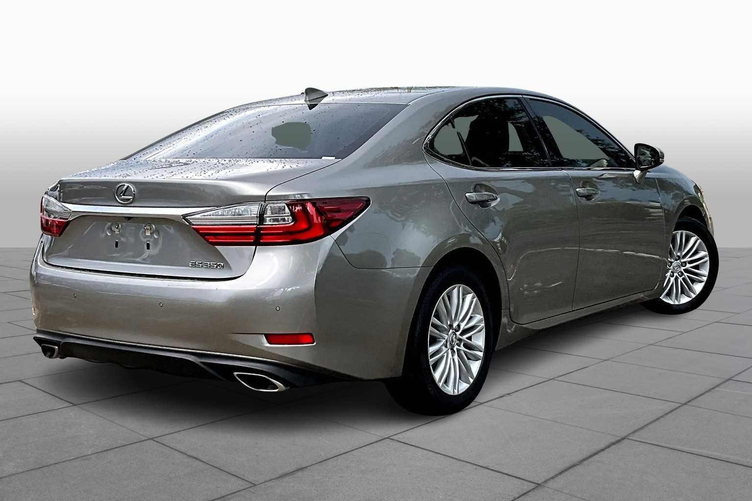 2017 Lexus ES 350 photo 12