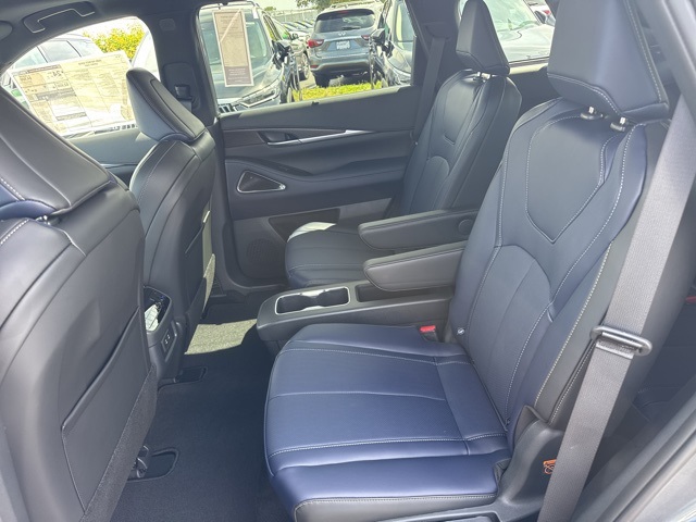 2026 Infiniti QX60 Luxe photo 8