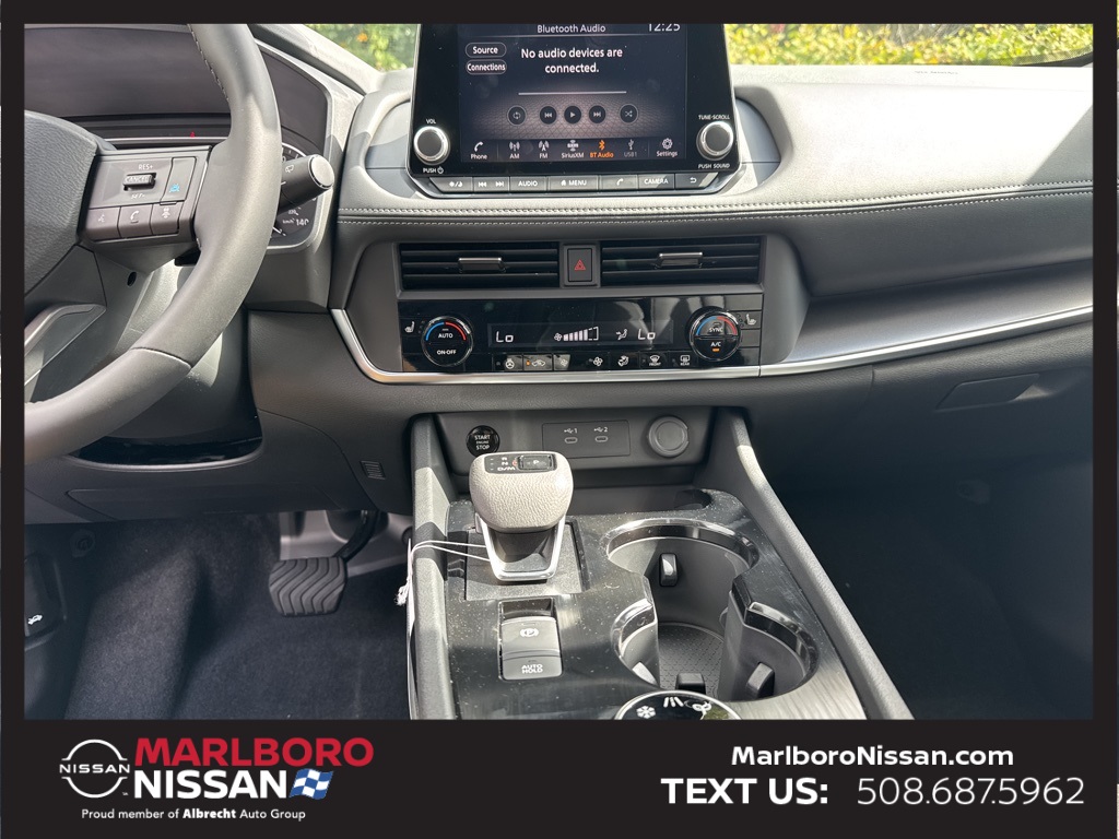 2026 Nissan Rogue SV photo 28
