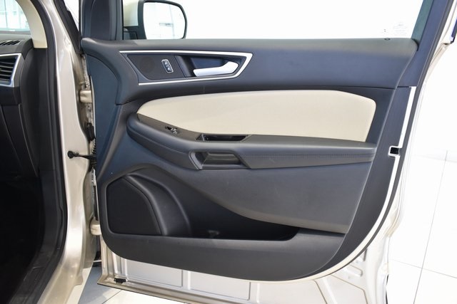 2018 Ford Edge SEL photo 10