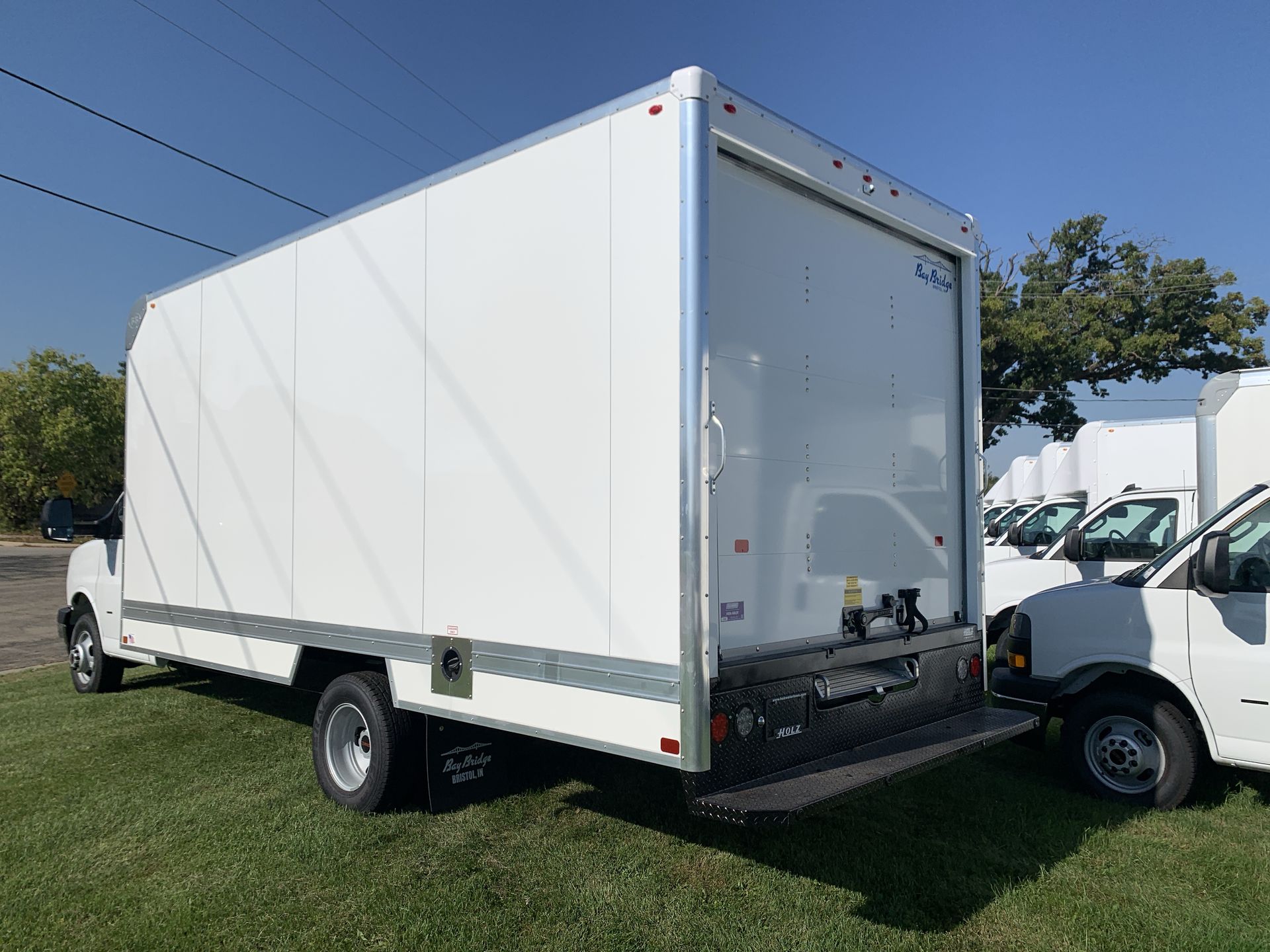 2025 Gmc Savana 3500 Cutaway photo 28