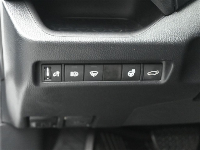 2021 Toyota RAV4 XLE Premium photo 16