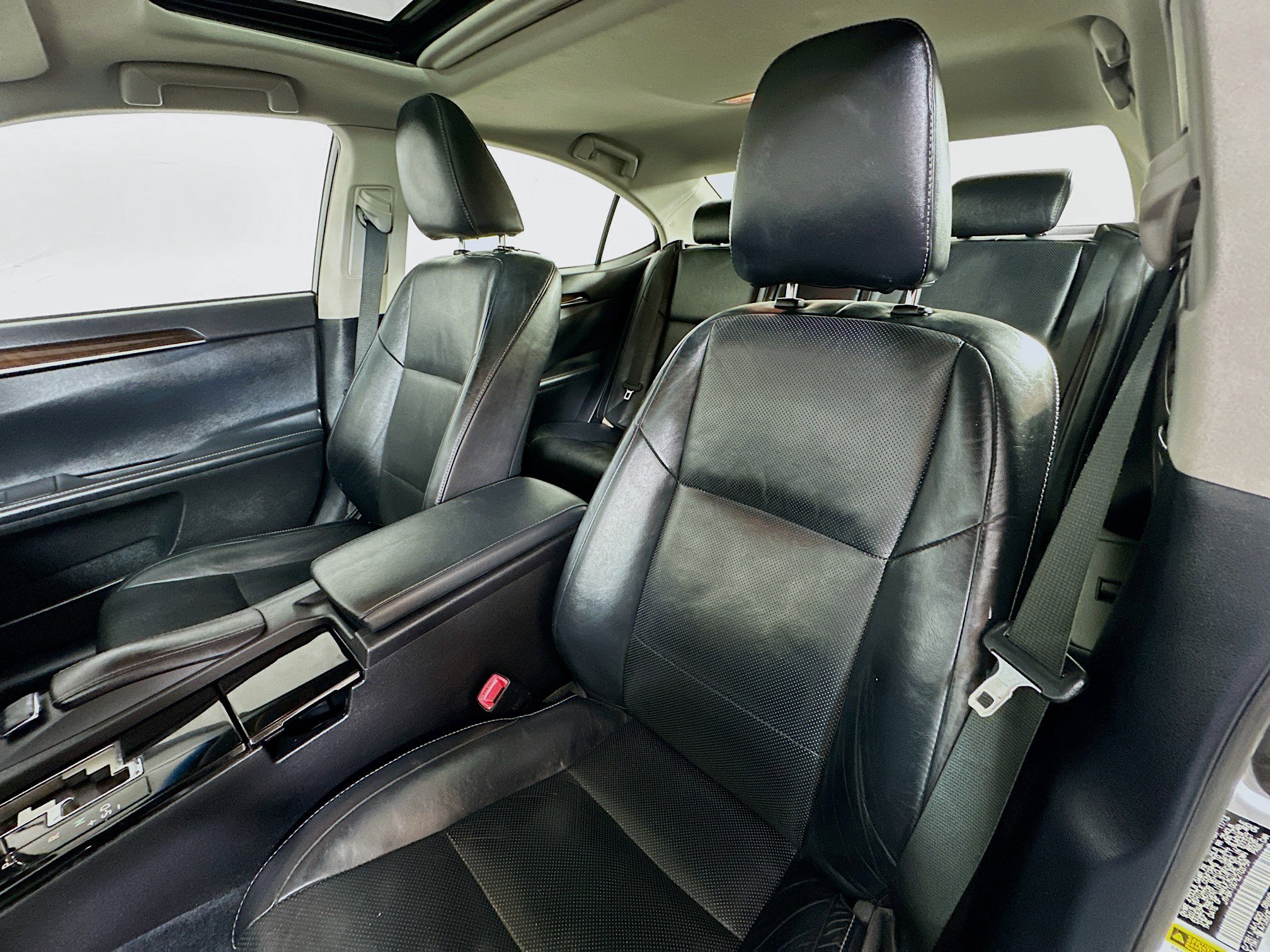 2014 Lexus ES 350 photo 19