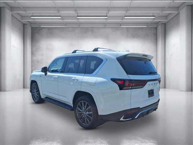 2024 Lexus LX 600 F SPORT photo 3