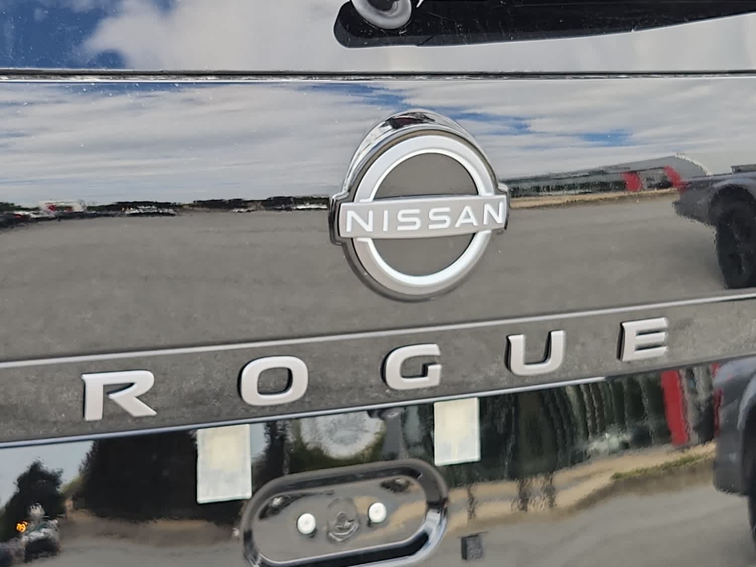 2026 Nissan Rogue SV photo 17