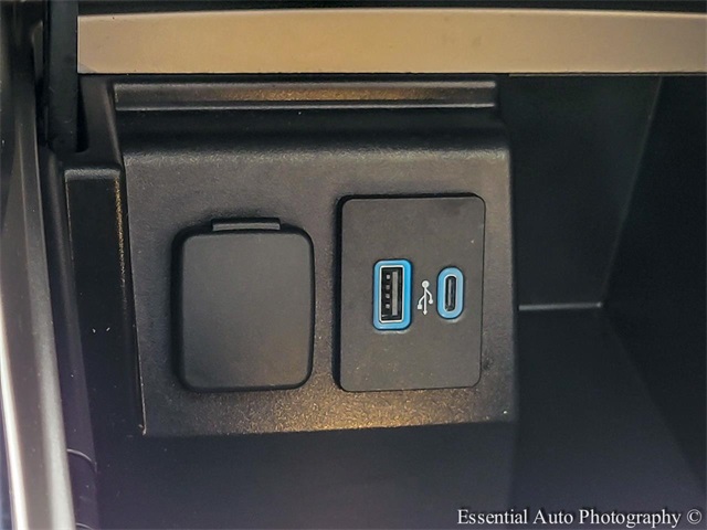 2021 FORD EXPLORER - Image 24