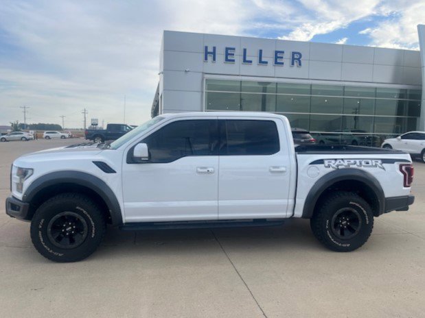 2017 Ford F-150 Raptor photo 2