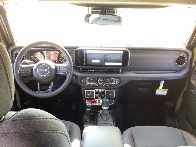 2025 Jeep Wrangler Rubicon photo 3