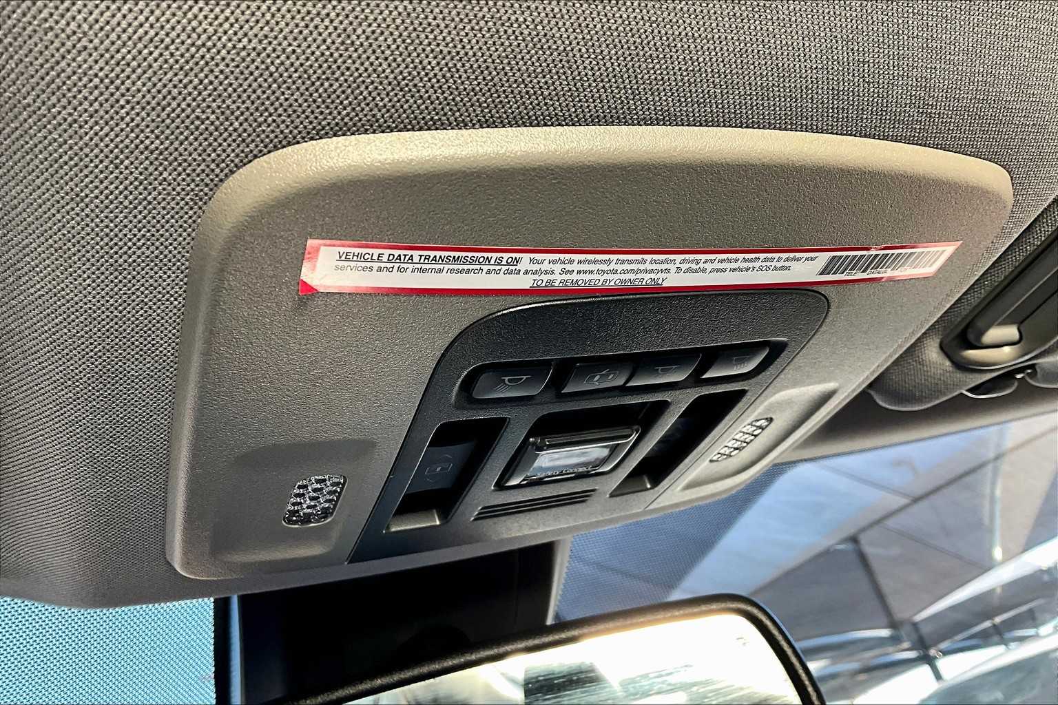 2019 Toyota Camry XLE V6 photo 27