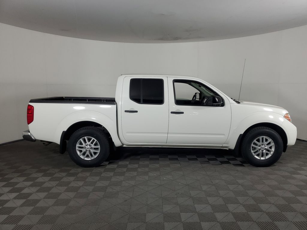 2019 Nissan Frontier SV photo 3