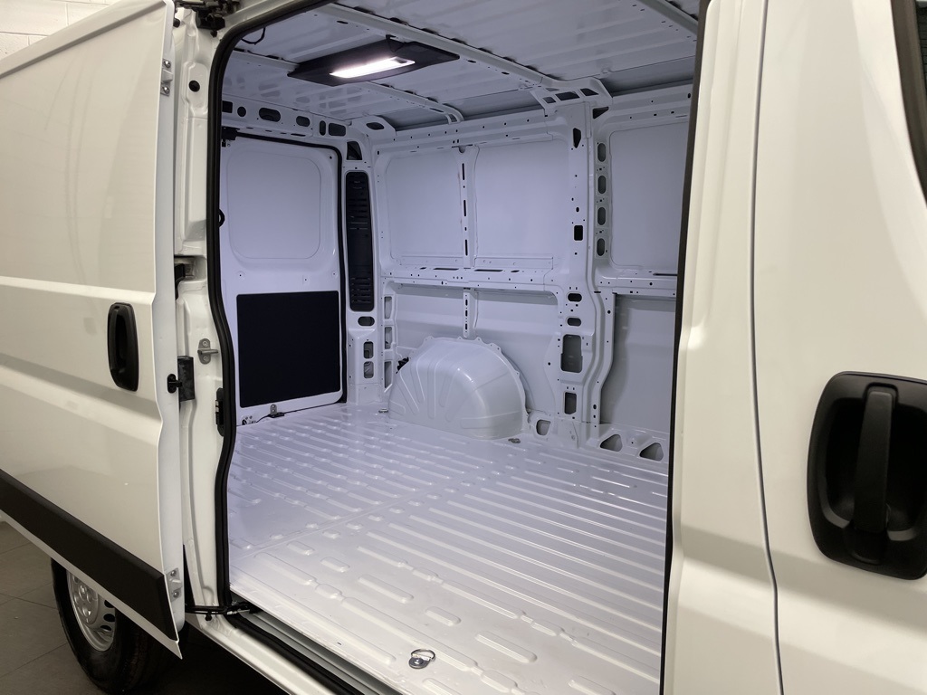 2026 Ram ProMaster 1500 photo 3