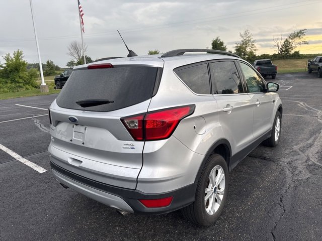 2019 Ford Escape SEL photo 3