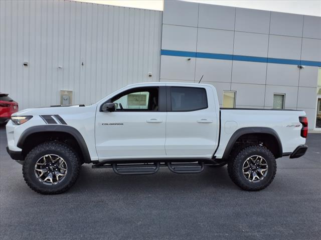 2025 Chevrolet Colorado ZR2 photo 2