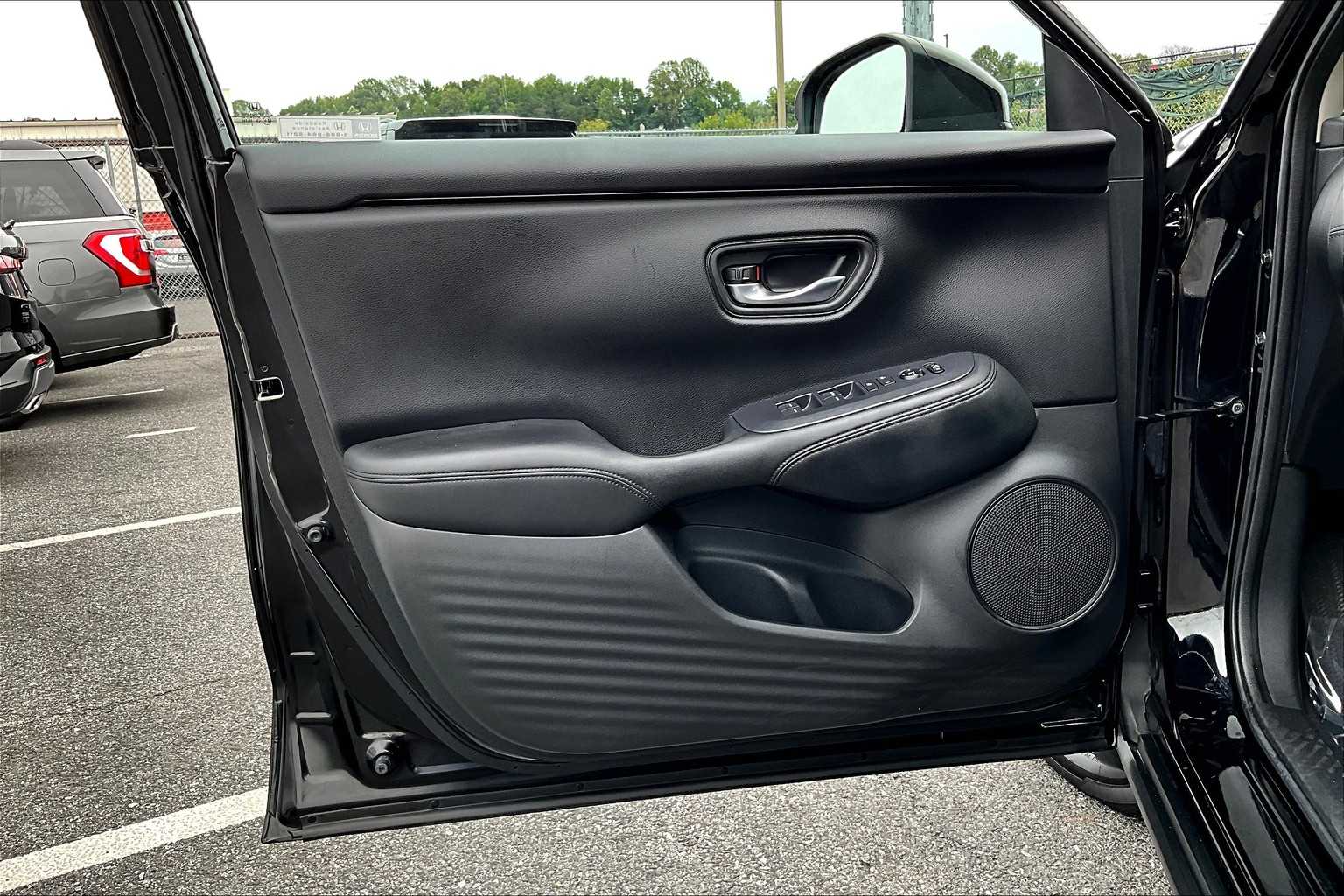 2023 Honda HR-V LX photo 18