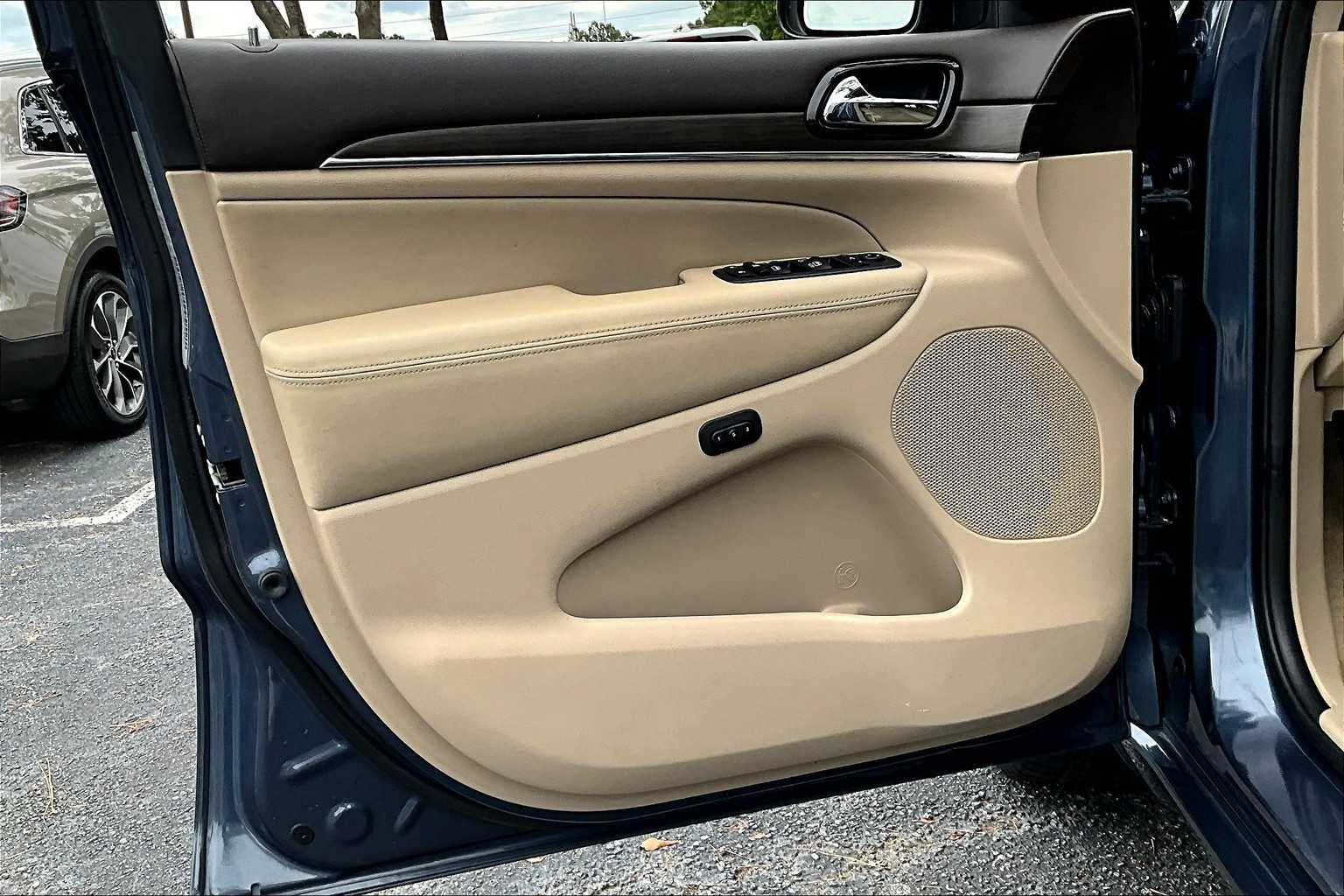 2019 Jeep Grand Cherokee Overland Sport photo 20