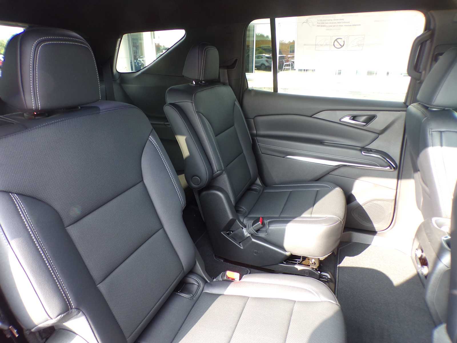 2026 Chevrolet Traverse photo 8