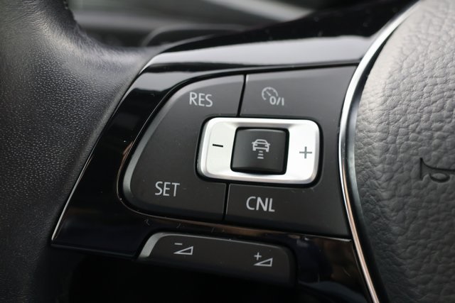 2022 Volkswagen Passat 2.0T R-Line photo 11