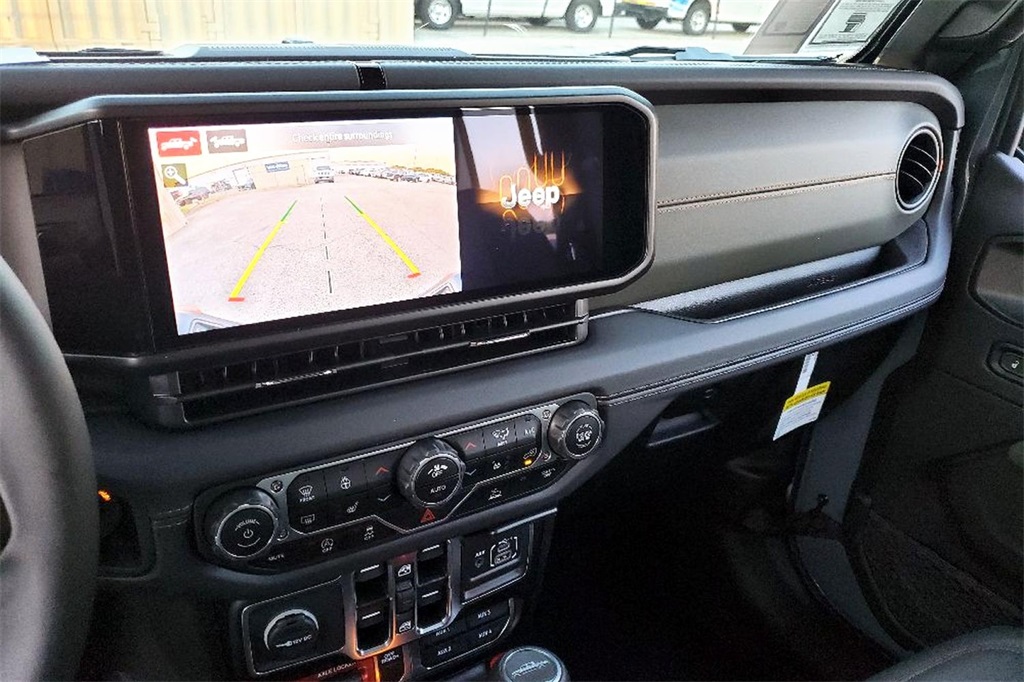 2025 Jeep Gladiator Mojave photo 9