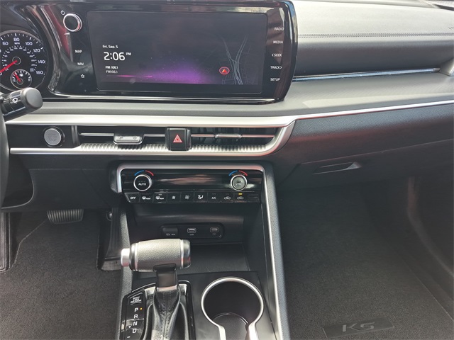 2023 Kia K5 GT-Line photo 17