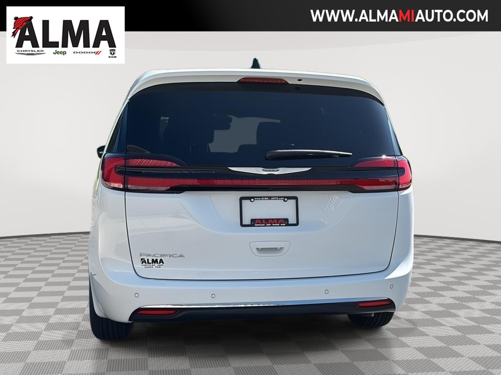 2025 Chrysler Pacifica photo 4