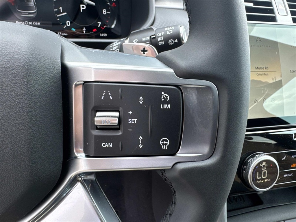 2025 Land Rover Discovery SE photo 28