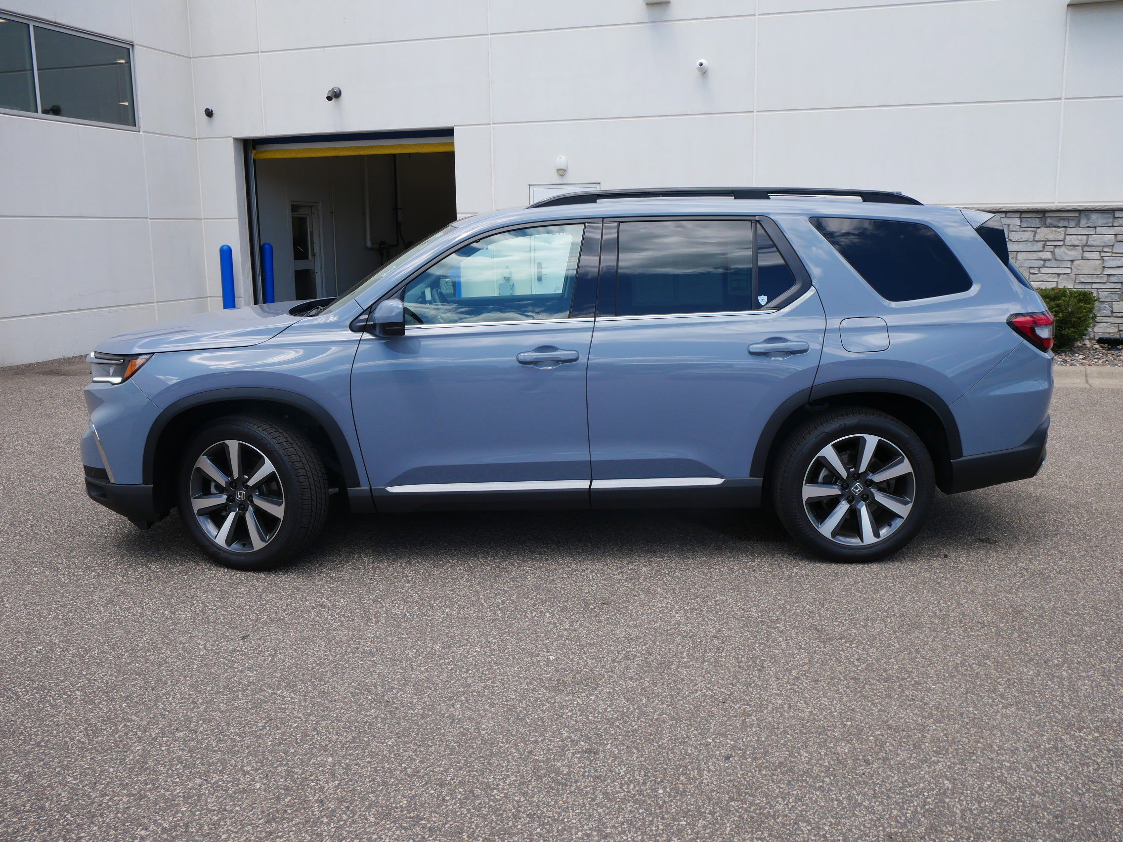 Certified 2025 Honda Pilot Touring with VIN 5FNYG1H75SB064786 for sale in Coon Rapids, Minnesota