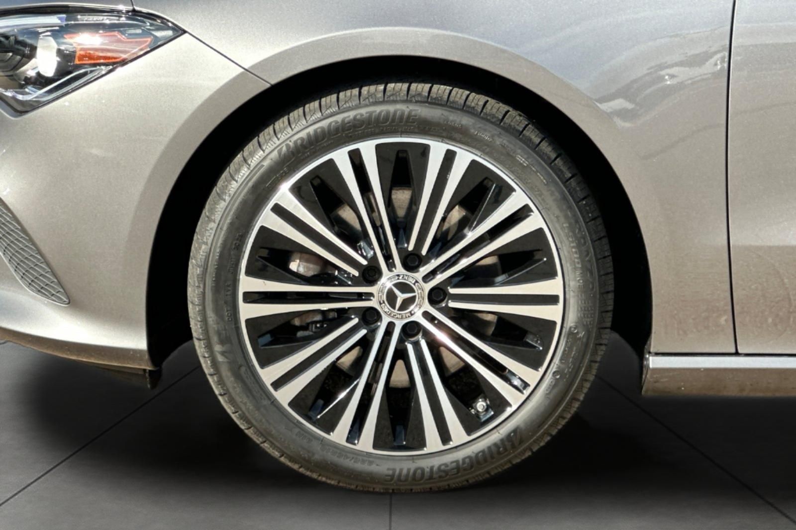 2023 Mercedes Benz CLA 250 photo 4