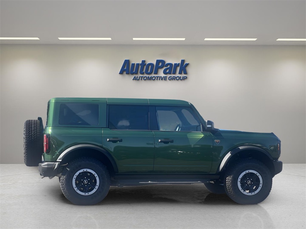 2025 Ford Bronco Badlands photo 2