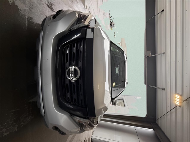 2020 Nissan Pathfinder SV photo 3