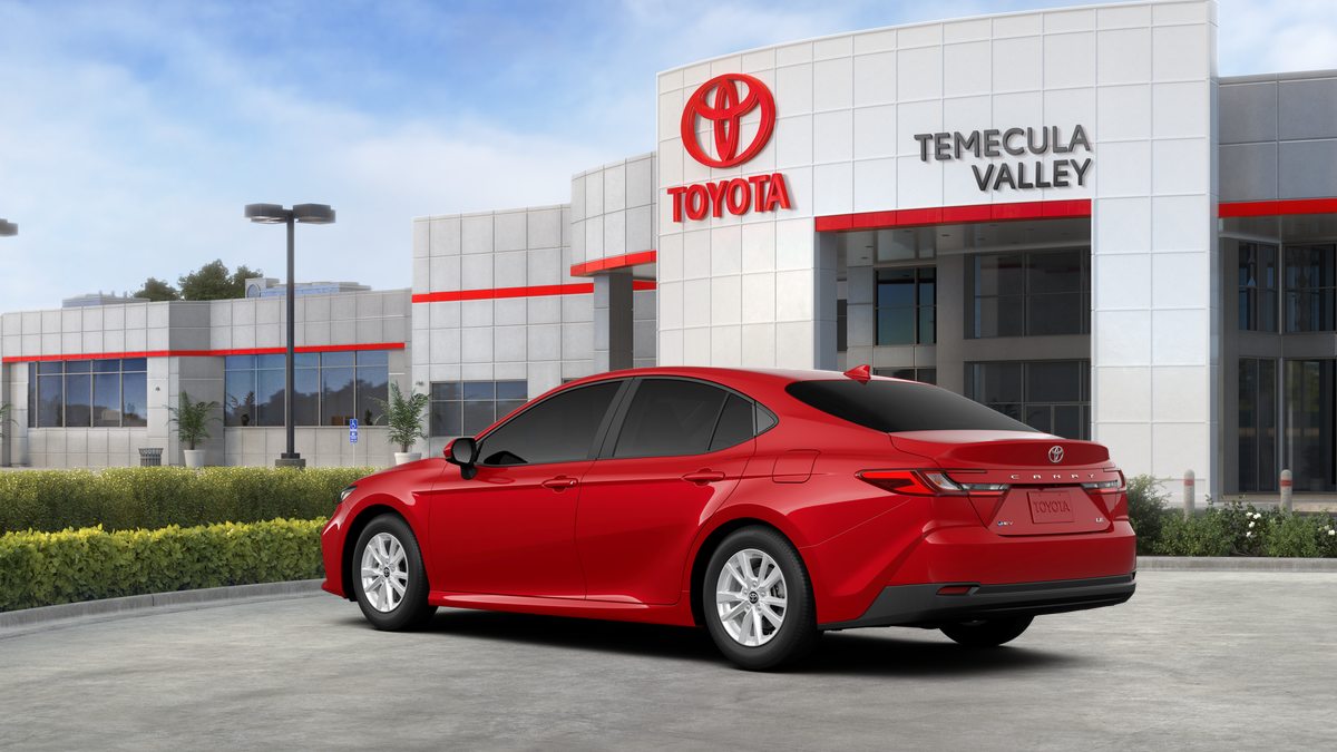 2025 Toyota Camry LE photo 3