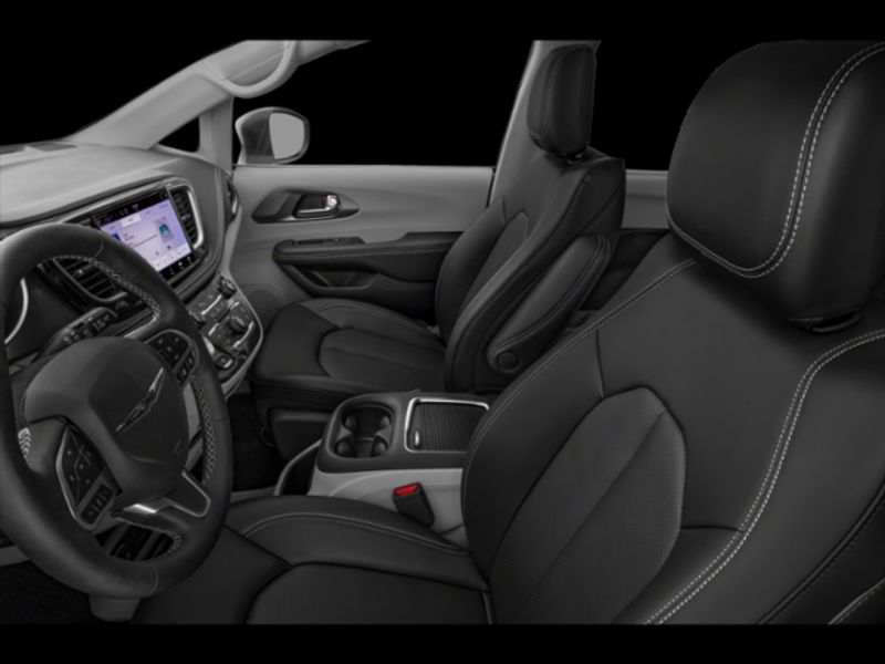 2024 Chrysler Pacifica Touring L photo 5