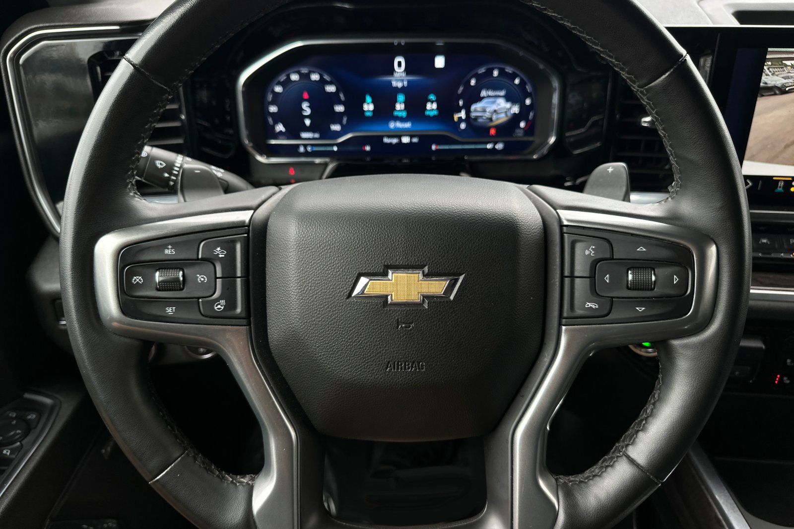 2023 Chevrolet Silverado 1500 LTZ photo 17