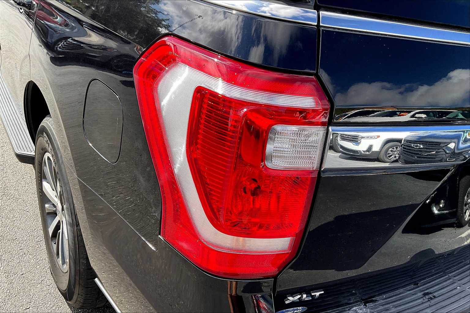 2019 Ford Expedition XLT photo 23