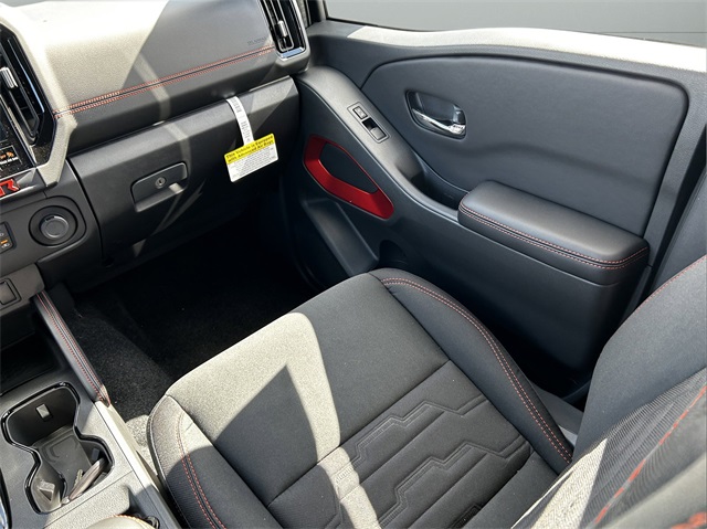2025 Nissan Frontier PRO-4X photo 16
