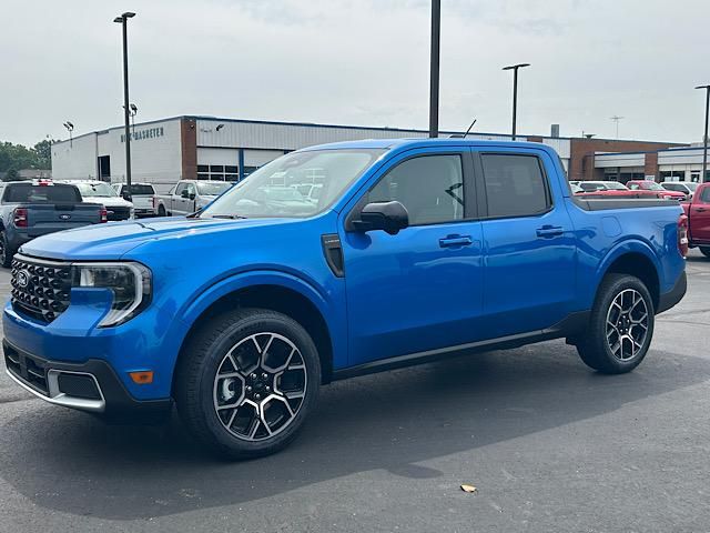 2025 Ford Maverick Lariat photo 2