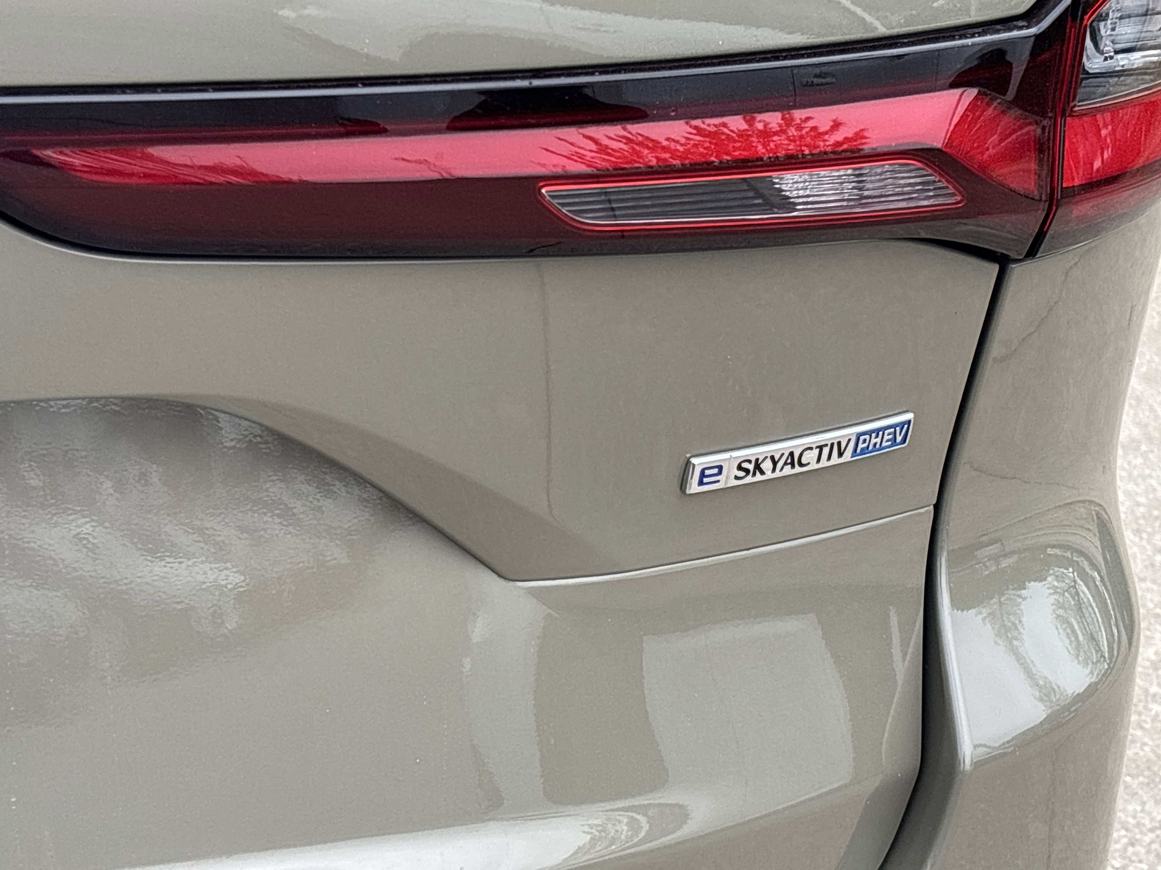 2025 Mazda CX-70 Plug-in Hybrid Premium Plus photo 3