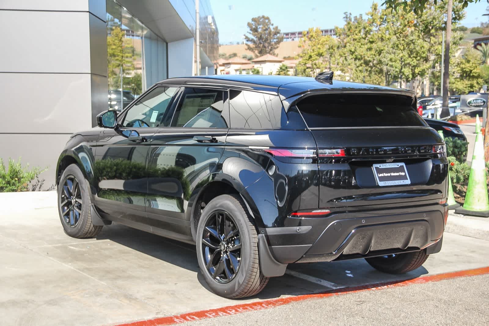 2026 Land Rover Range Rover Evoque S photo 4