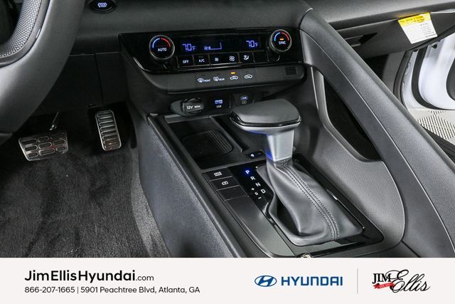 2025 Hyundai Elantra SEL Sport photo 14