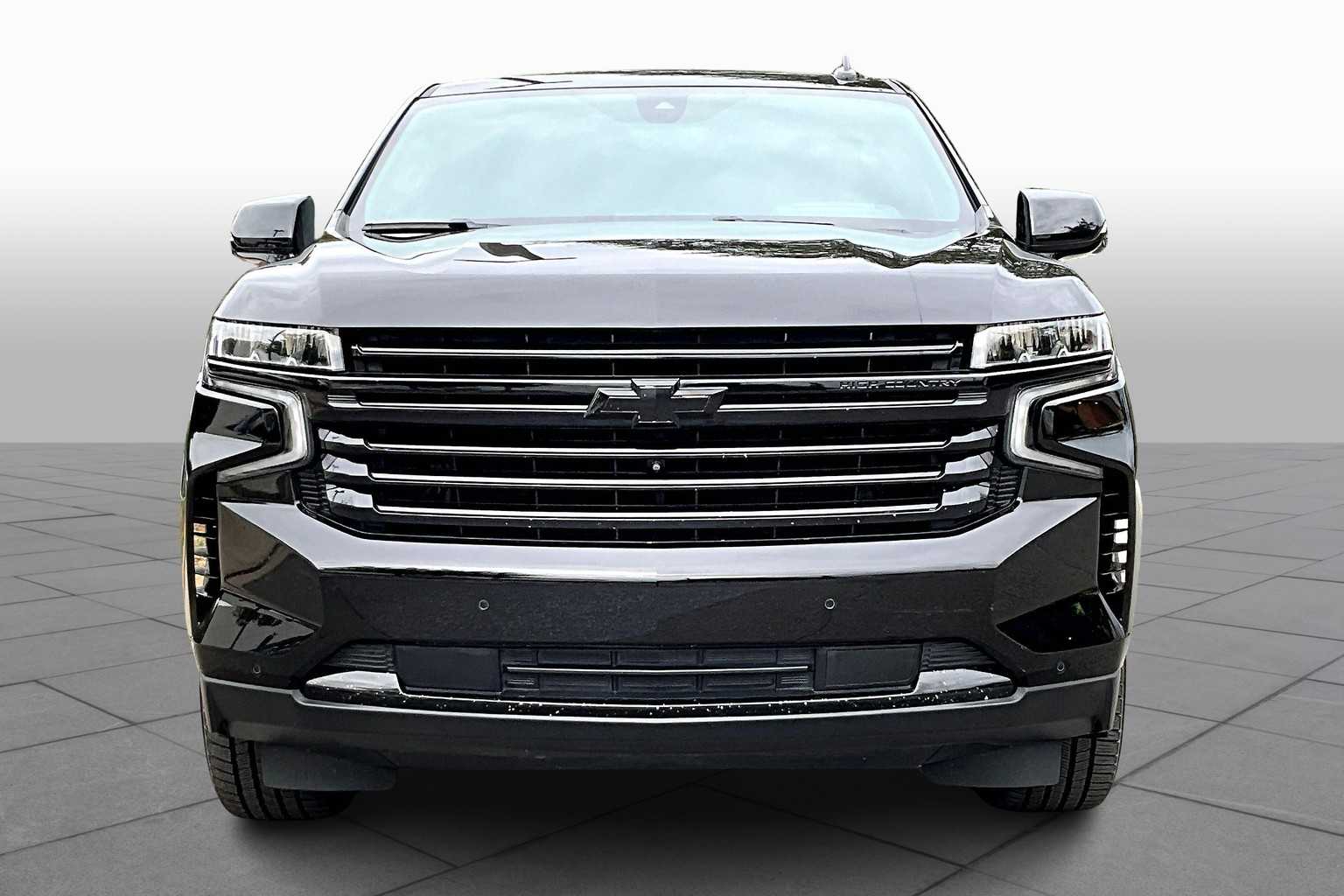 2021 Chevrolet Suburban High Country photo 3